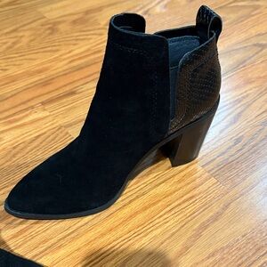 Dolce Vita Black Ankle Boots with Textured Heel